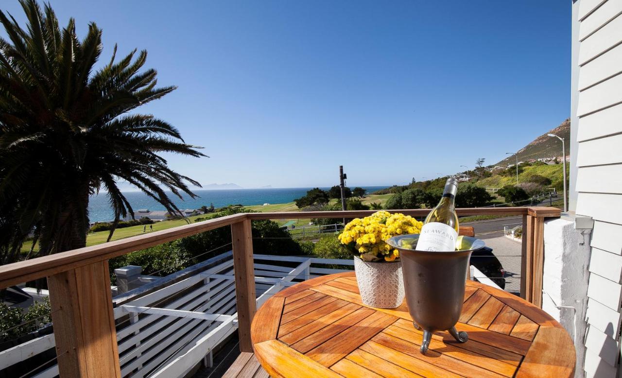Penguins View Guesthouse بلدة سيمون المظهر الخارجي الصورة