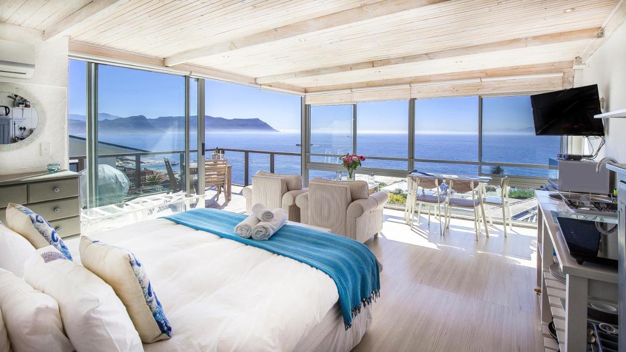 Penguins View Guesthouse بلدة سيمون المظهر الخارجي الصورة