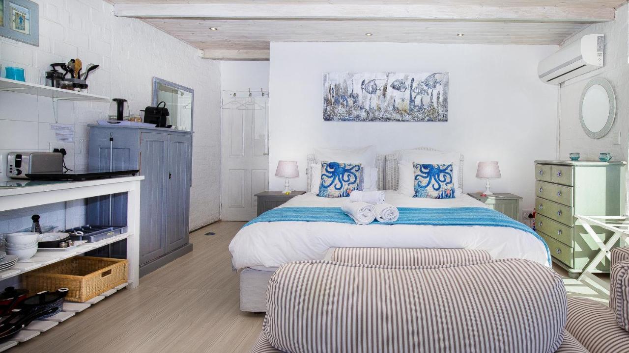 Penguins View Guesthouse بلدة سيمون المظهر الخارجي الصورة