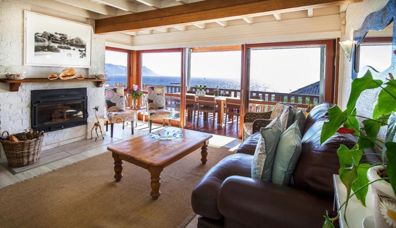 Penguins View Guesthouse بلدة سيمون المظهر الخارجي الصورة