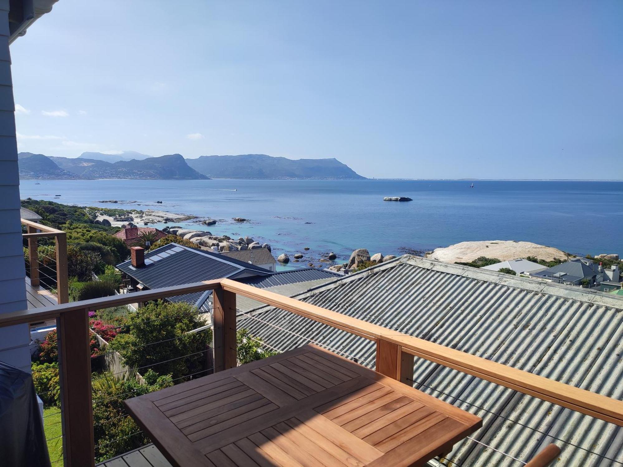 Penguins View Guesthouse بلدة سيمون المظهر الخارجي الصورة