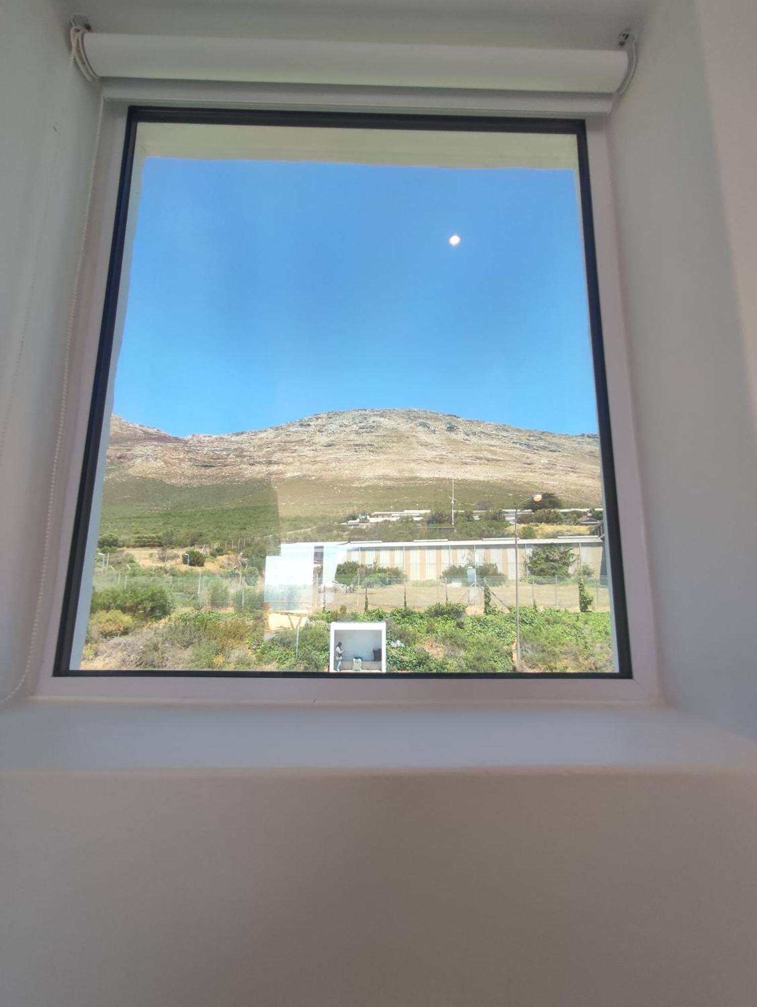 Penguins View Guesthouse بلدة سيمون المظهر الخارجي الصورة